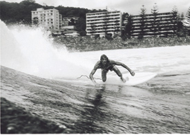 mp-bottom-turn-at-77-stubbies-by-peter-crawford